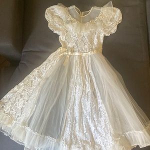 vintage Girls flower girl dress, vintage first communion dress, girls white lace